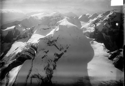 ETH-BIB-Bifertenstock, Cavistrau, Oberalpstock, Tödi v. W. aus 4000 m-Inlandflüge-LBS MH01-002248