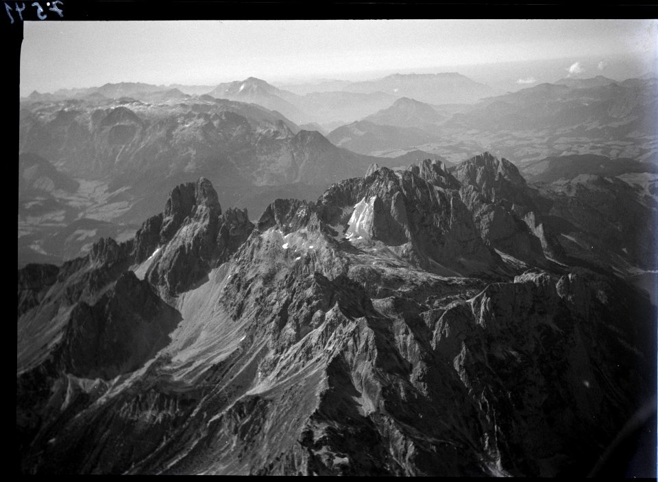 ETH-BIB-Bischofsmütze im Gosaukamm, Dachstein-Inlandflüge-LBS MH01-007541