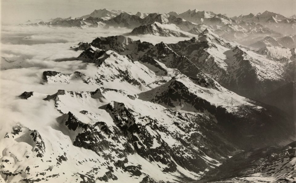 ETH-BIB-Binntal, Saflischtal, Rothorn, Bortelhorn, Hilehorn, Monte Leone, Weissmies, Monte Rosa-Inlandflüge-LBS MH01-005654