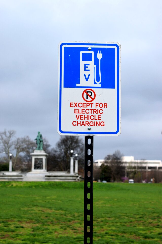 Electric vehicle hybrid