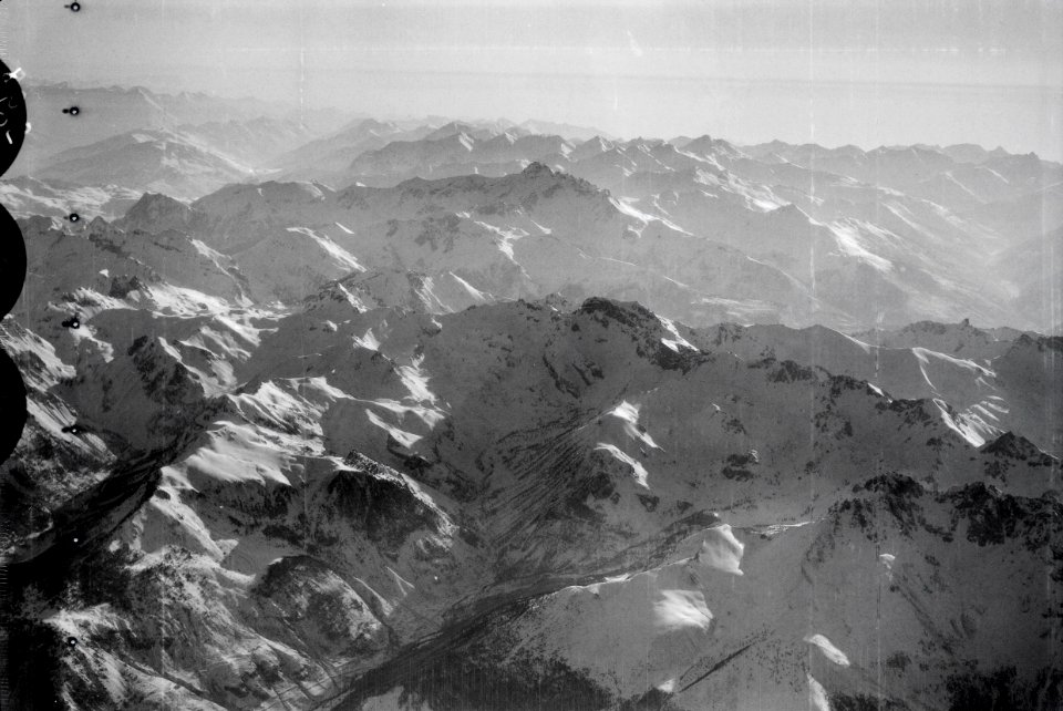 ETH-BIB-Blick von Briançon nach Osten, Crête du Glacier aus 4500 m Höhe-Mittelmeerflug 1928-LBS MH02-05-0098