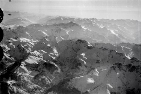 ETH-BIB-Blick von Briançon nach Osten, Crête du Glacier aus 4500 m Höhe-Mittelmeerflug 1928-LBS MH02-05-0098