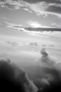 ETH-BIB-Blick aus dem Flugzeugfenster auf Wolken-Weitere-LBS MH02-27-0047
