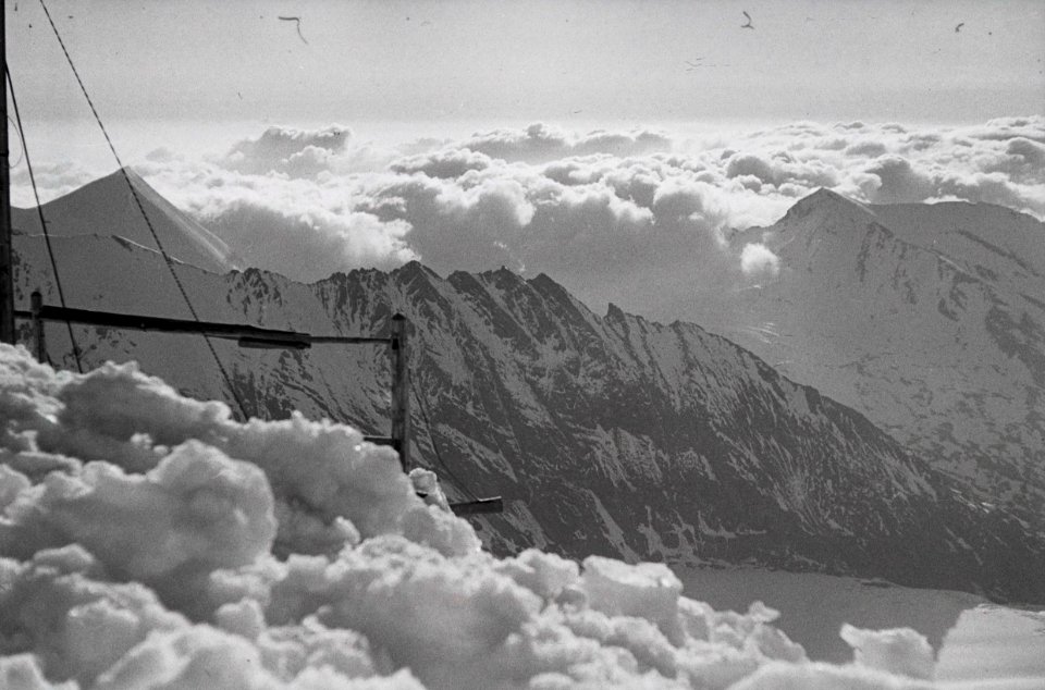 ETH-BIB-Blick von der Adlersruhhütte am Grossglockner auf die Alpen-Weitere-LBS MH02-18-0047