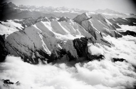 ETH-BIB-Blüemlisalphorn, Doldenhorn, Balmhorn-Inlandflüge-LBS MH05-17-02