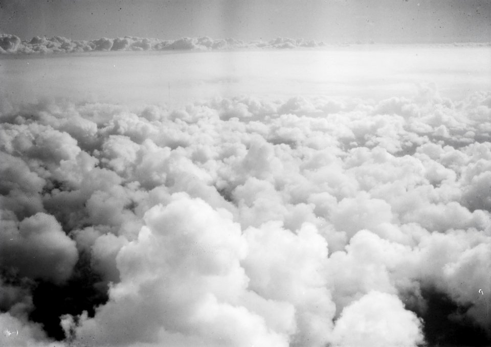 ETH-BIB-Blick über die Wolken-Tschadseeflug 1930-31-LBS MH02-08-0105