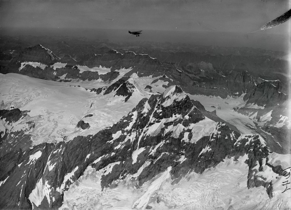 ETH-BIB-Breithorn, Blüemlisalp, Doldenhorn mit Flugzeug-Inlandflüge-LBS MH01-001241