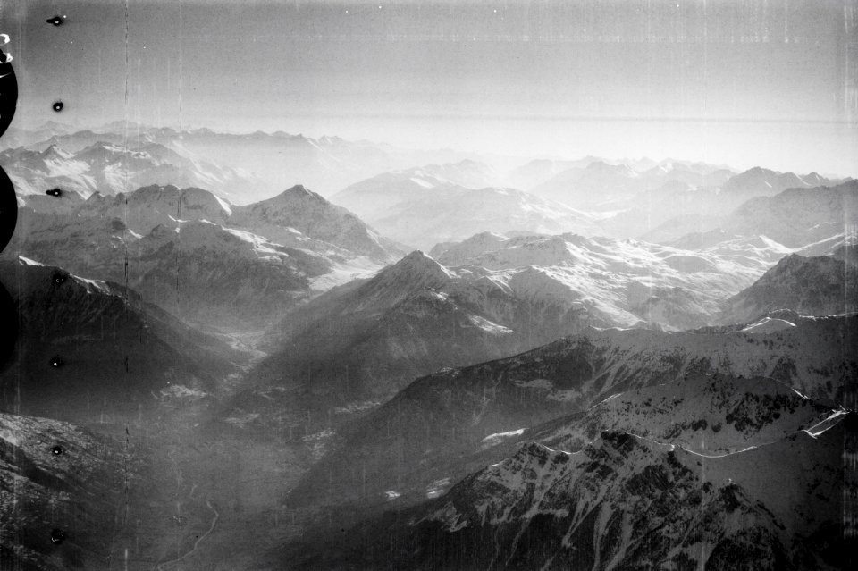 ETH-BIB-Briançon mit Col du Montgenèvre von S.W. aus 4500 m Höhe-Mittelmeerflug 1928-LBS MH02-05-0100