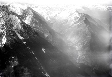 ETH-BIB-Bristen, Fellital v. N. aus 3300 m-Inlandflüge-LBS MH01-004719