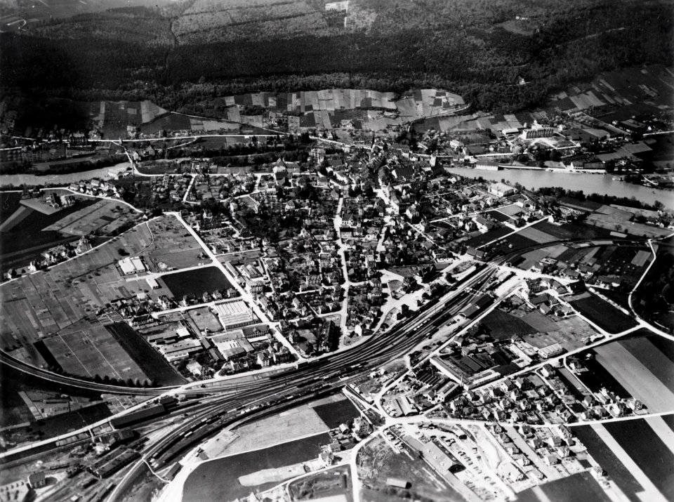ETH-BIB-Brugg aus 600 m-Inlandflüge-LBS MH01-000442