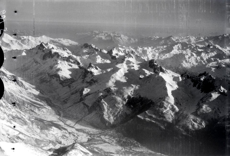 ETH-BIB-Briançontal - Gd. Arca von S. aus 4600 m Höhe-Mittelmeerflug 1928-LBS MH02-05-0109