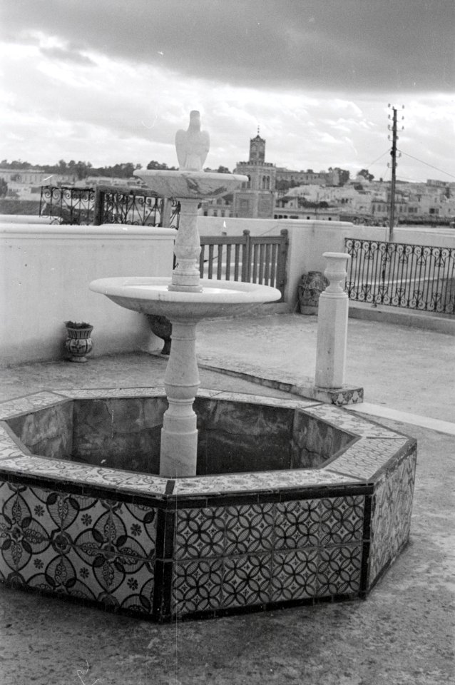 ETH-BIB-Brunnen in Tunis-Nordafrikaflug 1932-LBS MH02-13-0044