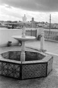 ETH-BIB-Brunnen in Tunis-Nordafrikaflug 1932-LBS MH02-13-0044