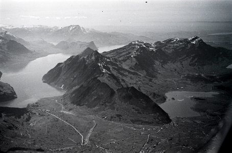 ETH-BIB-Brunnen, Vierwaldstättersee, Rigi, Lauerzersee-Inlandflüge-LBS MH05-02-03