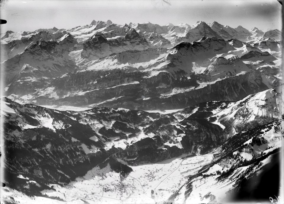 ETH-BIB-Brünig-Passhöhe, Berneralpen, unten Lungern v. N. aus 3700 m-Inlandflüge-LBS MH01-000368