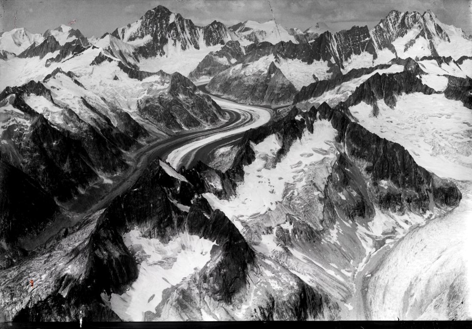 ETH-BIB-Brünberg, Bächlistock, Unteraargletscher, Finsteraarhorn, Schreckhörner v. O. aus 3200 m-Inlandflüge-LBS MH01-004853