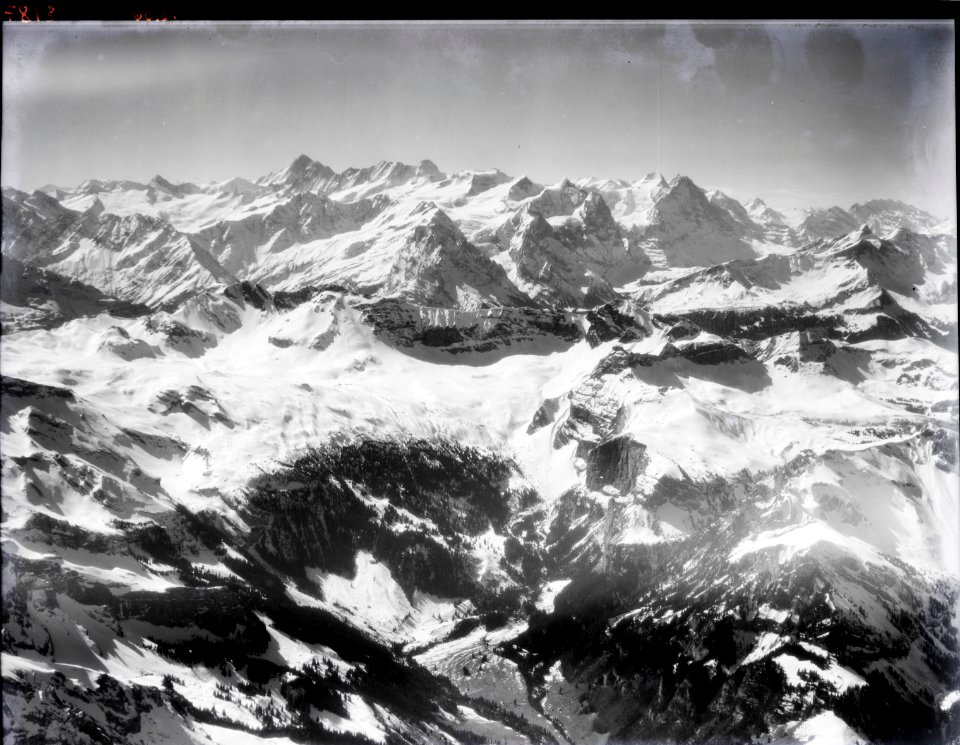 ETH-BIB-Brünig, Berneralpen, Wetterhorn, Finsteraarhorn, Engelhörner-Inlandflüge-LBS MH01-008187