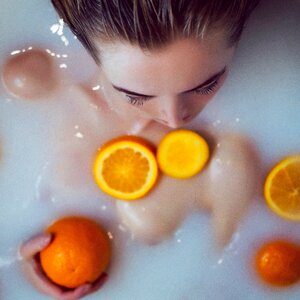 Bath with milk hairstyle model photo