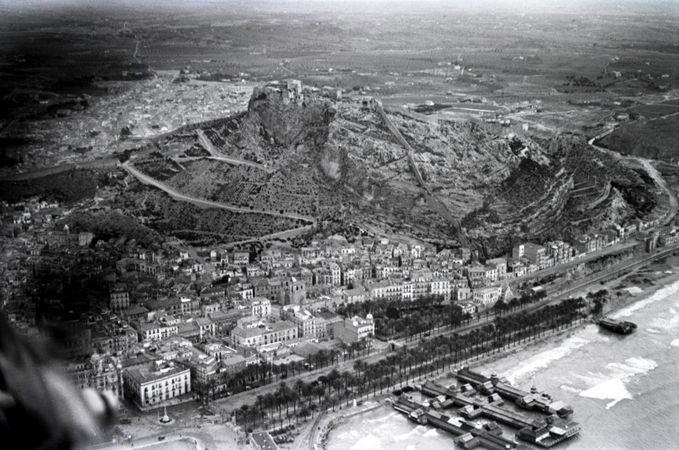 ETH-BIB-Burg bei Alicante-Nordafrikaflug 1932-LBS MH02-13-0593