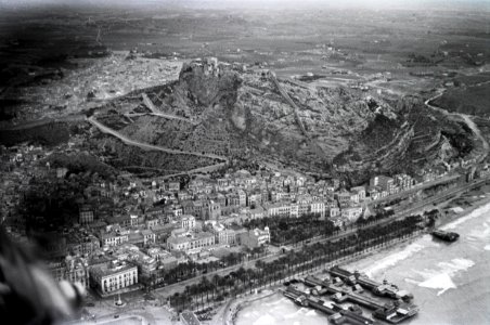 ETH-BIB-Burg bei Alicante-Nordafrikaflug 1932-LBS MH02-13-0593