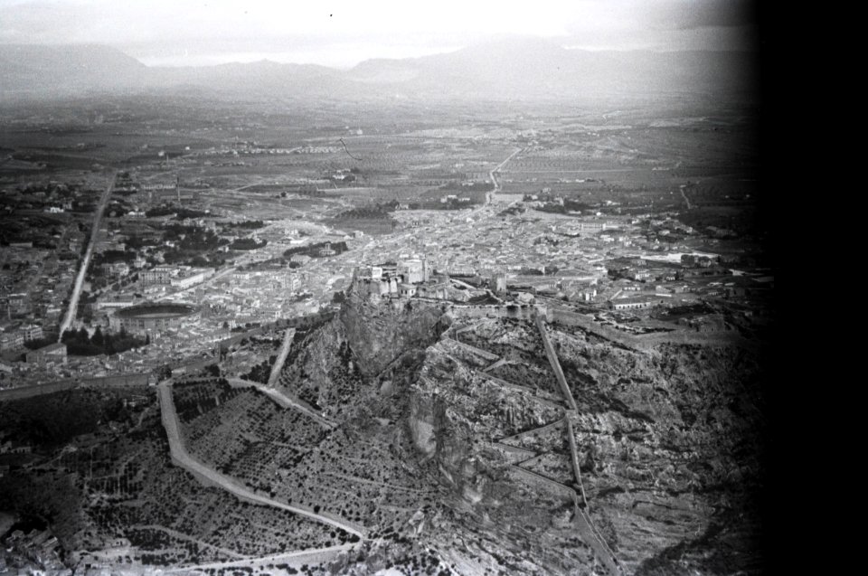 ETH-BIB-Burg bei Alicante-Nordafrikaflug 1932-LBS MH02-13-0595