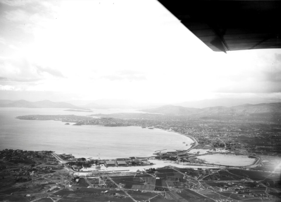 ETH-BIB-Bucht von Phaleron - Pyraeus-Kilimanjaroflug 1929-30-LBS MH02-07-0006-A