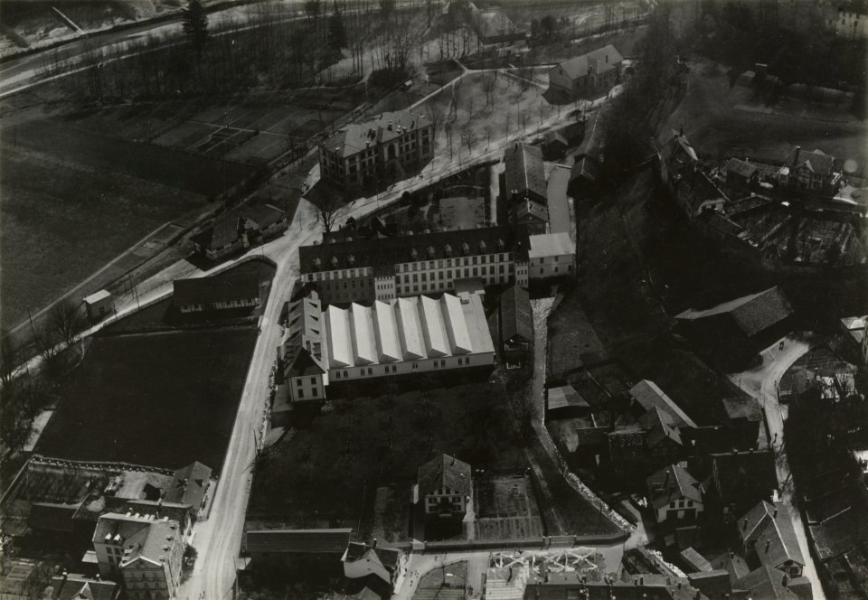 ETH-BIB-Burgdorf, Schafroth & Cie Kunstwoll-Fabrik und Pestalozzi Schulhaus-Inlandflüge-LBS MH03-1802