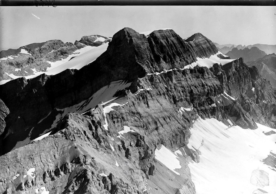 ETH-BIB-Bächistock, Glärnisch, Vrenelisgärtli, Mürtschenstock v. W. aus 2800 m-Inlandflüge-LBS MH01-003700