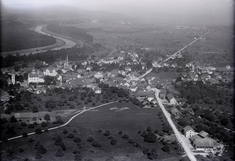 ETH-BIB-Bürglen, Weinfelden aus 300 m-Inlandflüge-LBS MH01-004173