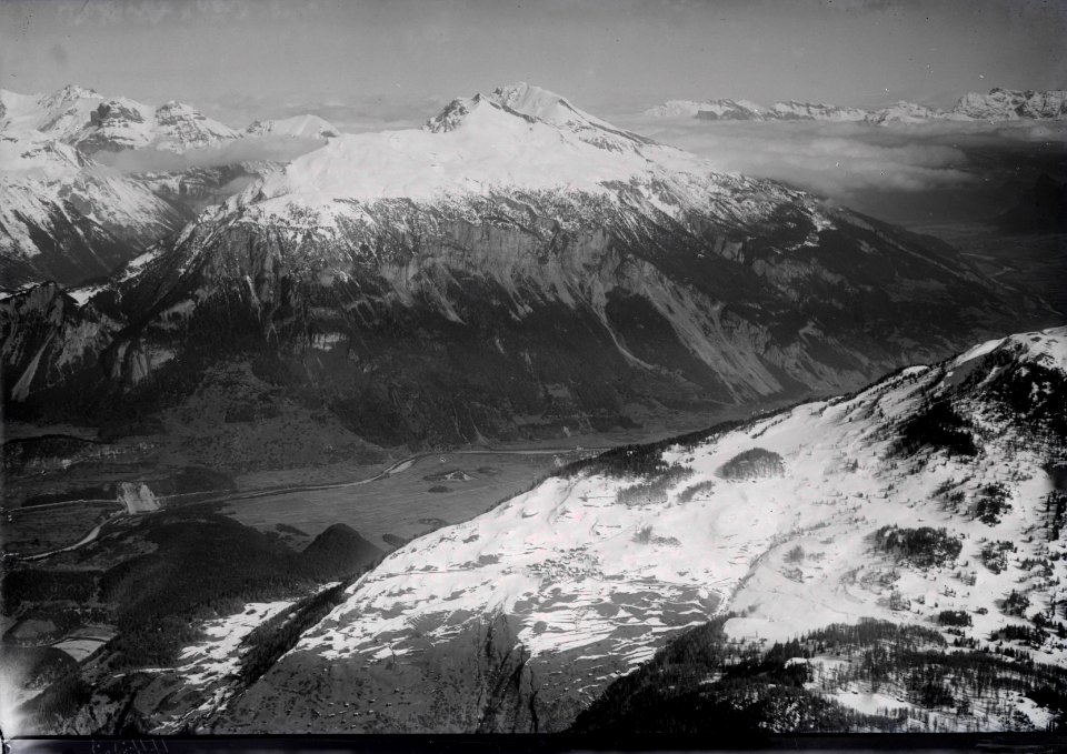 ETH-BIB-Calanda, Rheintal v. S. aus 1500 m-Inlandflüge-LBS MH01-004453