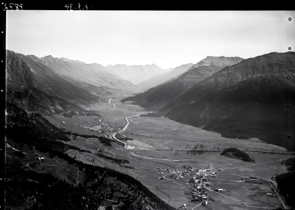 ETH-BIB-Celerina, Samedan, Bever, Champagna v. S. aus 2600 m-Inlandflüge-LBS MH01-007872