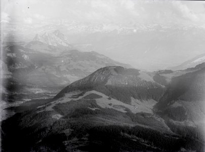 ETH-BIB-Chaiserstock, Sattel, Mythen., Urneralpen v. W. aus 1500 m-Inlandflüge-LBS MH01-004152