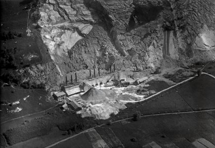 ETH-BIB-Chalchofe bei Gampel, Steinbruch-Inlandflüge-LBS MH03-0142
