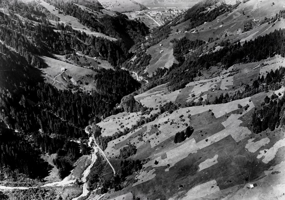 ETH-BIB-Chrauchtal, Matt v. O. aus 1800 m-Inlandflüge-LBS MH01-003501