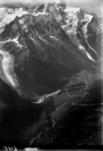 ETH-BIB-Chamonix, Mont Blanc, Aiguilles de Charmoz du Grèfon, Aiguilles du Midi-Inlandflüge-LBS MH01-000646