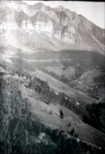 ETH-BIB-Chräzerli, Tierwis v. N. W. aus 1200 m-Inlandflüge-LBS MH01-005875