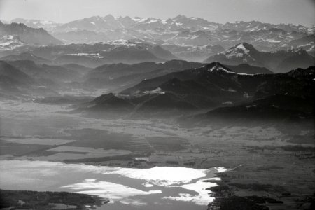 ETH-BIB-Chiemsee, dahinter die Alpen-Weitere-LBS MH02-33-0036