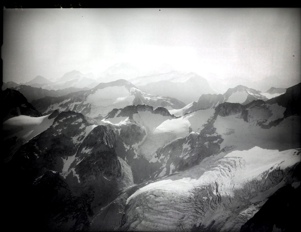 ETH-BIB-Cima dal Cantun, Passo di Casnil, Piz Fora, Piz Roseg-Inlandflüge-LBS MH01-007826