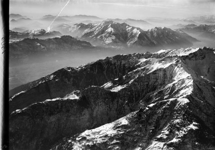 ETH-BIB-Cima dell'Uomo, Ceneri, Monte Tamaro, Cima di Erbeia, Lago Maggiore v. N. aus 3000 m-Inlandflüge-LBS MH01-001308
