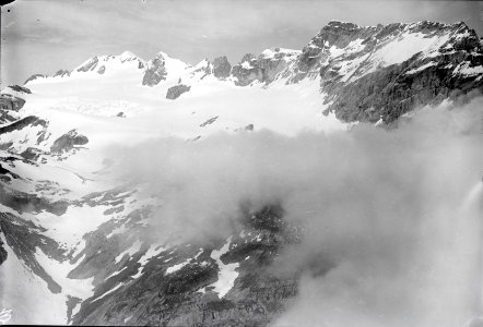 ETH-BIB-Claridenfirn, Bocktschingel, Tüfelsstöck, Gemsfairenstock v. O. aus 2600 m-Inlandflüge-LBS MH01-004764