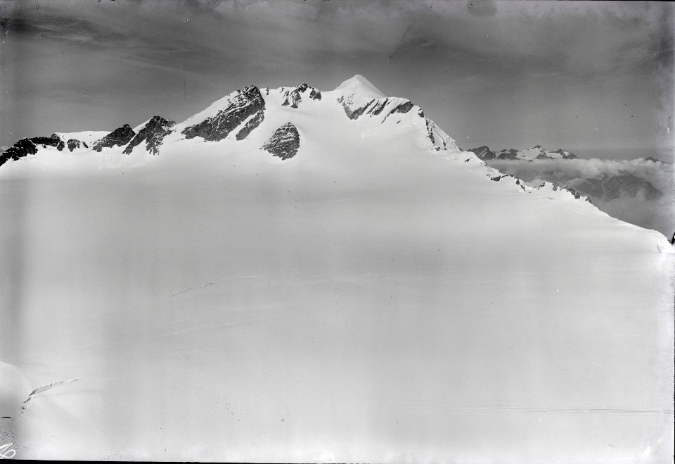 ETH-BIB-Clariden, Claridenfirn v. O. aus 3000 m-Inlandflüge-LBS MH01-004761