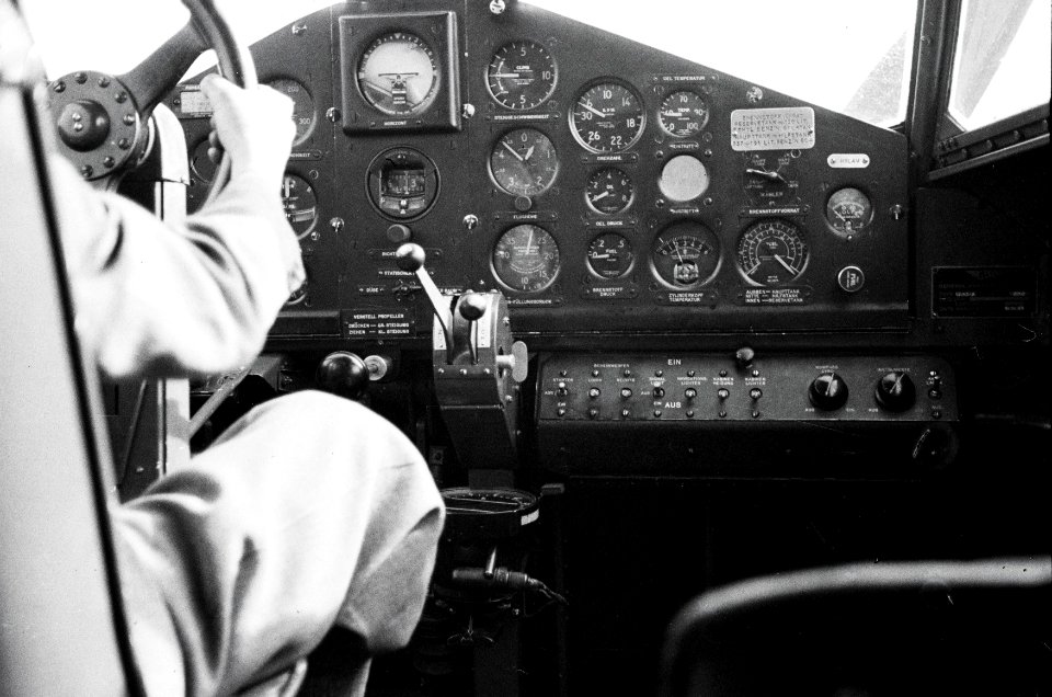 ETH-BIB-Cockpit der General Aviation Clark GA-43, CH-169-Inlandflüge-LBS MH05-44-01