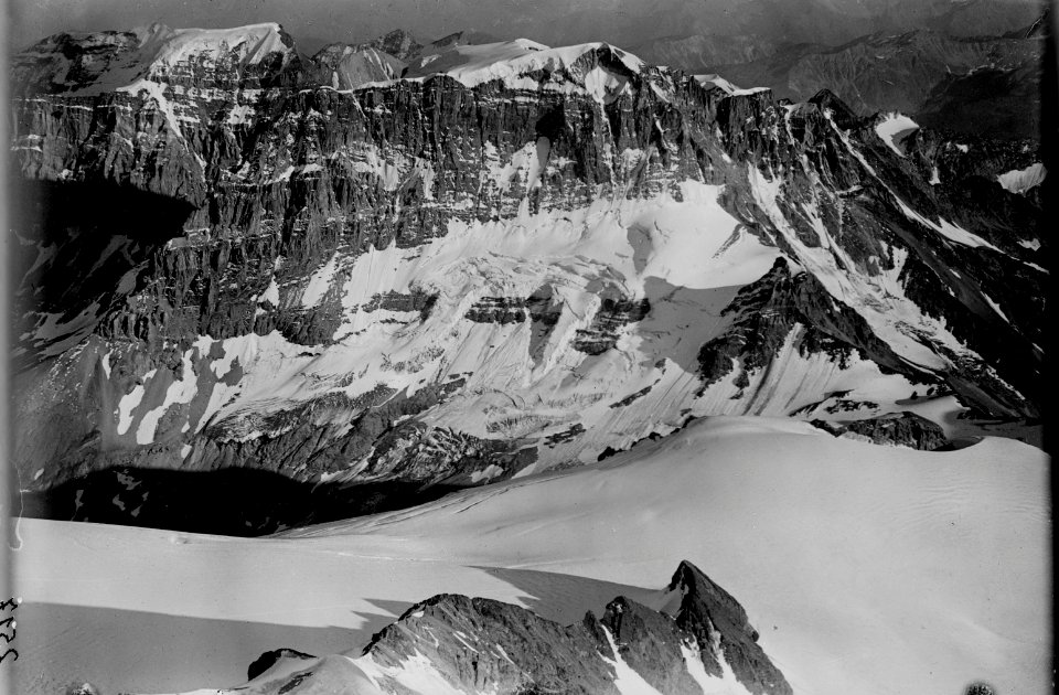 ETH-BIB-Claridenhorn, Tödi, Bifertenstock v. N. aus 4000 m-Inlandflüge-LBS MH01-002517
