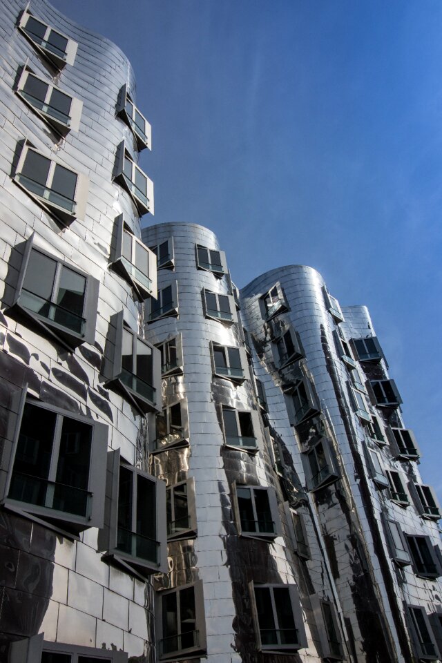 Building media harbour modern