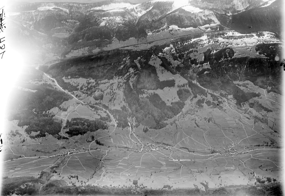 ETH-BIB-Corcelles, Crémines, Grandval, Gänsbrunnen, Weissenstein v. N. aus 3000 m-Inlandflüge-LBS MH01-003171