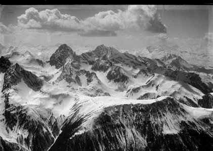 ETH-BIB-Corn da Tinizong, Piz Mitgel v. N. O.-Inlandflüge-LBS MH01-005067