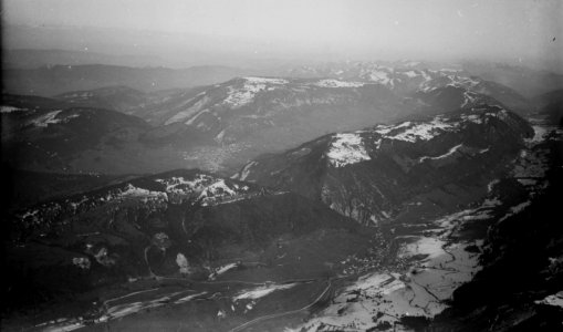 ETH-BIB-Court, Graitery, Moutier, Schelten, Gänsbrunnertal v. W. aus 2200 m-Inlandflüge-LBS MH01-001409
