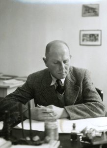 ETH-BIB-Crasemann, Edgar (1896-1973)-Portr 00065