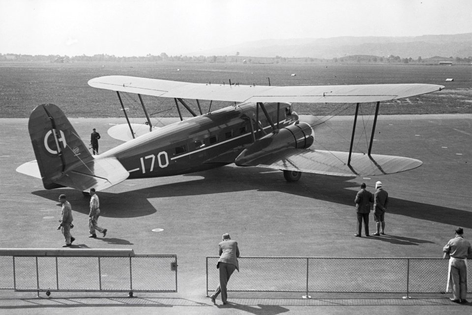 ETH-BIB-Curtiss AT-32C Condor, CH-170 am Boden in Dübendorf-Inlandflüge-LBS MH05-32-02