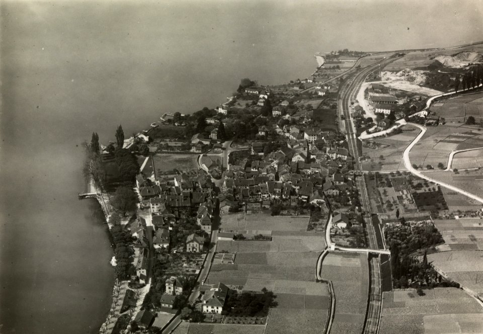ETH-BIB-Cully aus 300 m-Inlandflüge-LBS MH01-004574